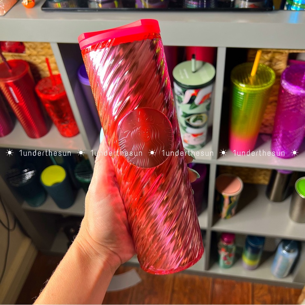 NEW! ✨❤️ Starbucks 2022 Candy Cane Red Swirl 16oz Acrylic Travel Cup Tumbler